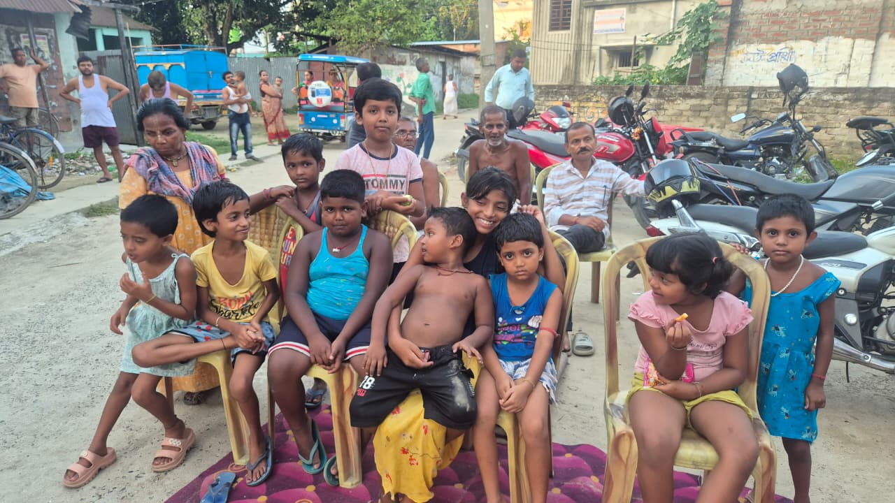 Sharing Food, Spreading Hope: Swapnopuron Reaches Families in Raiganj SubhashGanj